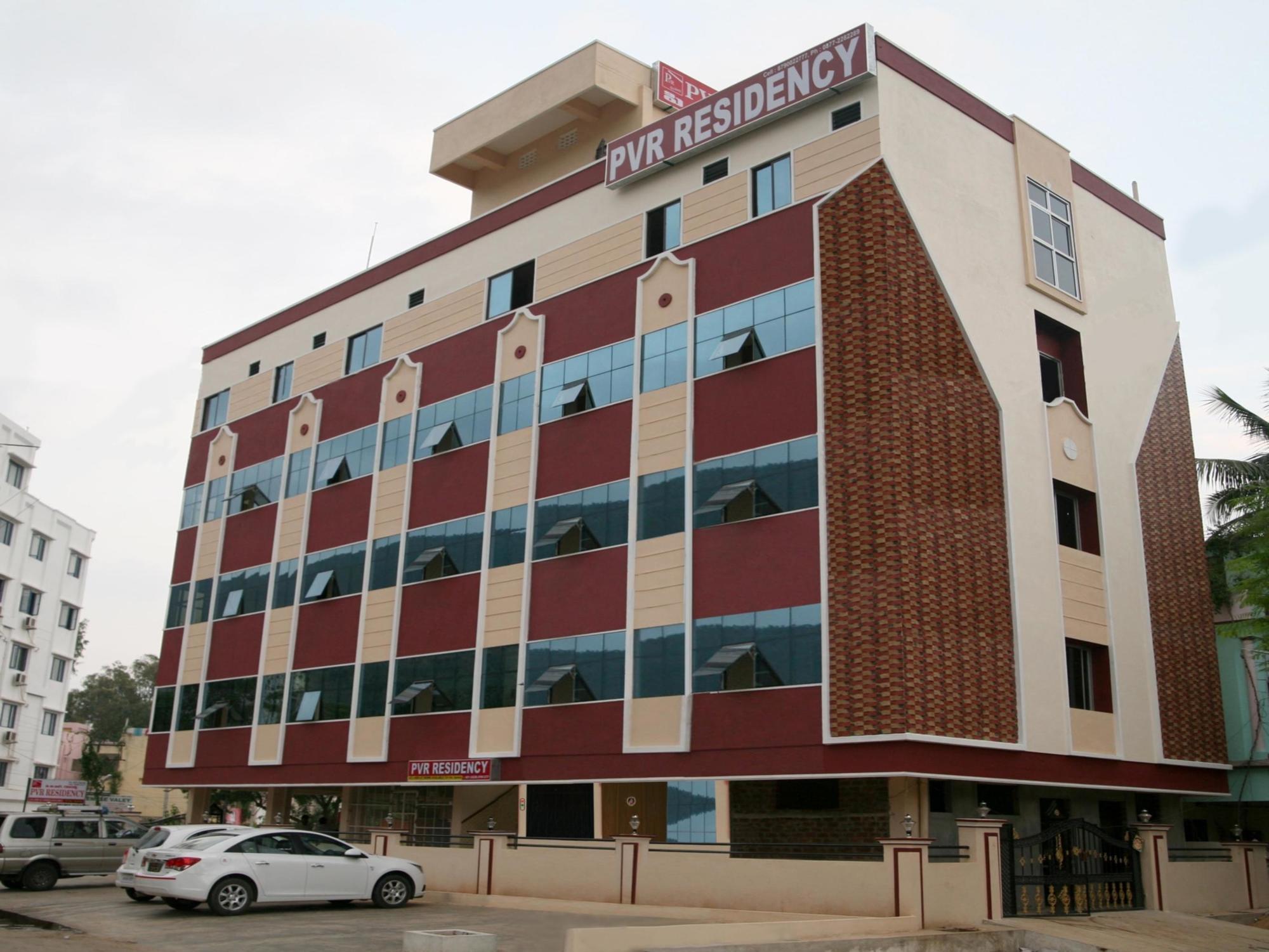 Vihas Inn Tirupati Esterno foto